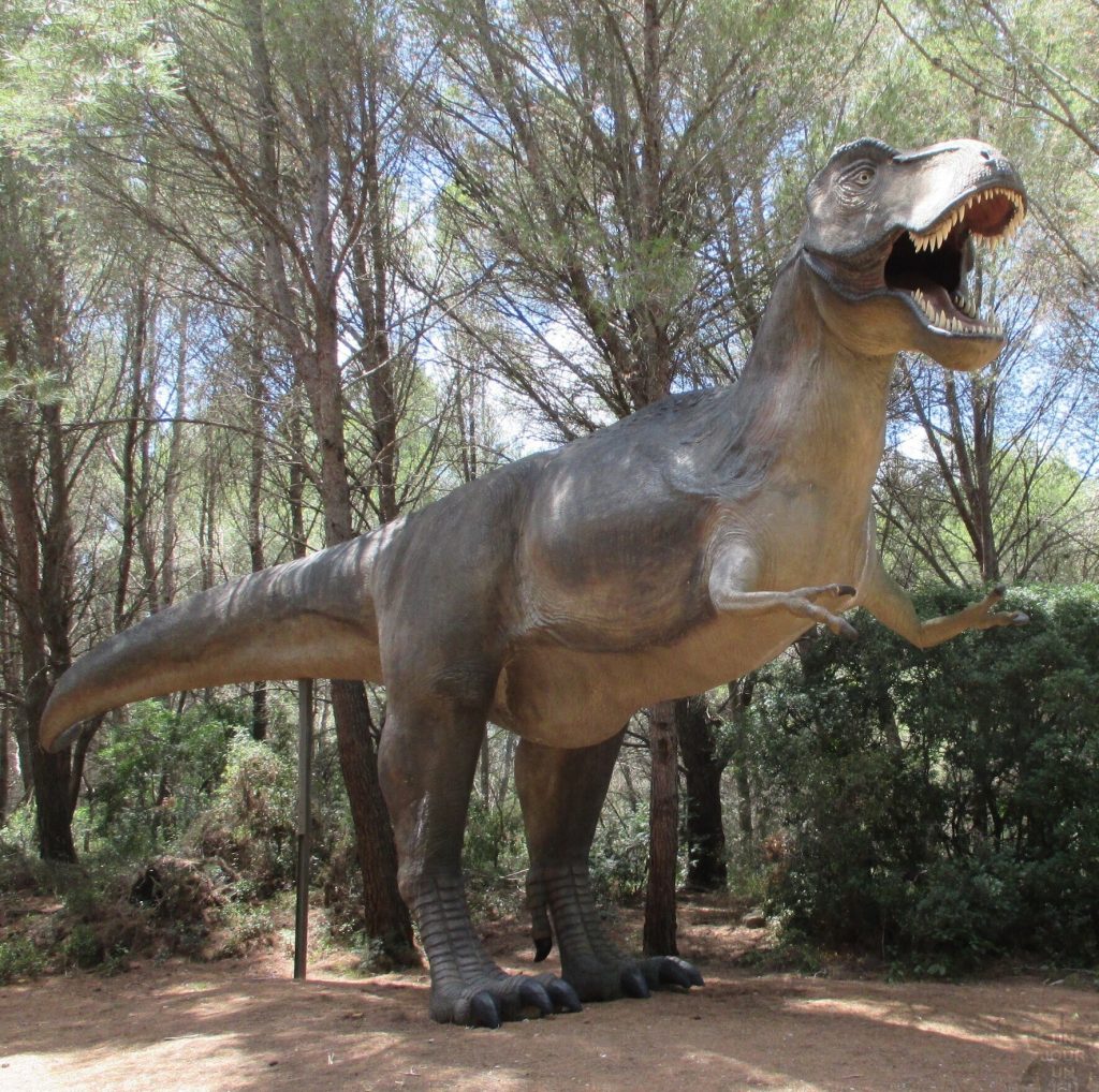 Musée - parc des dinosaures à Mèze dans l'Hérault à découvrir absolument