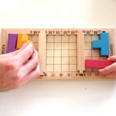 Gagne ton papa, un jeu de soci?�t?� o?� plus tu joues plus c'est fou