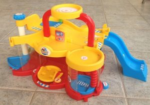 Vroom planet, c’est l’aventure : LE garage des tout-petits !