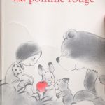 La pomme rouge