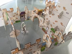 Un château fort en carton à construire avec vos enfants !