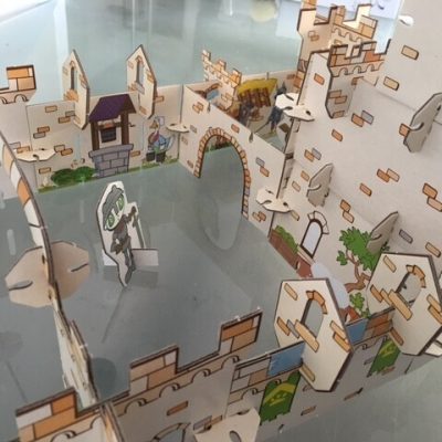 Un château fort en carton à construire avec vos enfants !