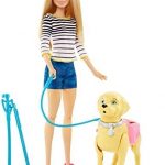 Barbie Famille poupée Balade du Chien avec figurine articulée pouvant faire ses besoins, laisse et accessoires, jouet…