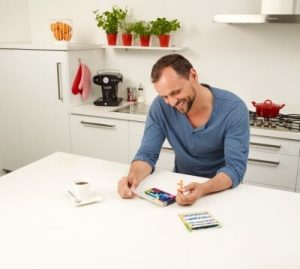 Smart Games – IQ Fit, Puzzle Game with 120 Challenges, 6+ Years