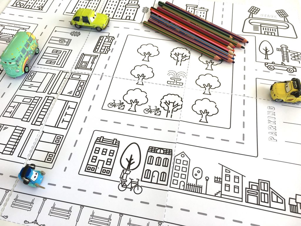 Une ville à colorier pour jouer avec leurs petites voitures