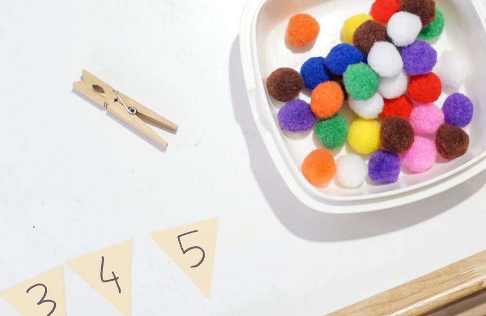 Apprendre à dénombrer avec des pompons. Cornet de glace