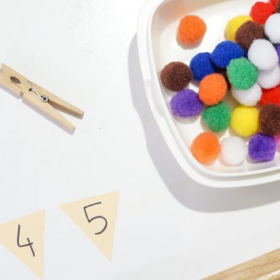 Compter et faire travailler la motricité fine en créant des glaces