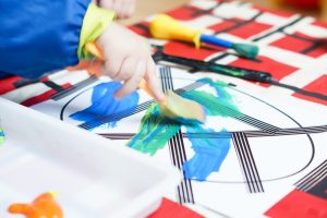 Une jolie peinture pour créer des œufs de pâques