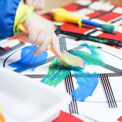 Une jolie peinture pour créer des œufs de pâques