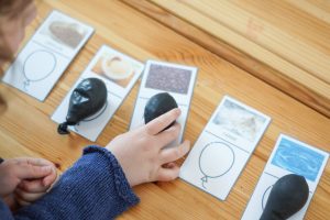 DIY de ballons sensoriels pour les enfants, printable et reconnaisance