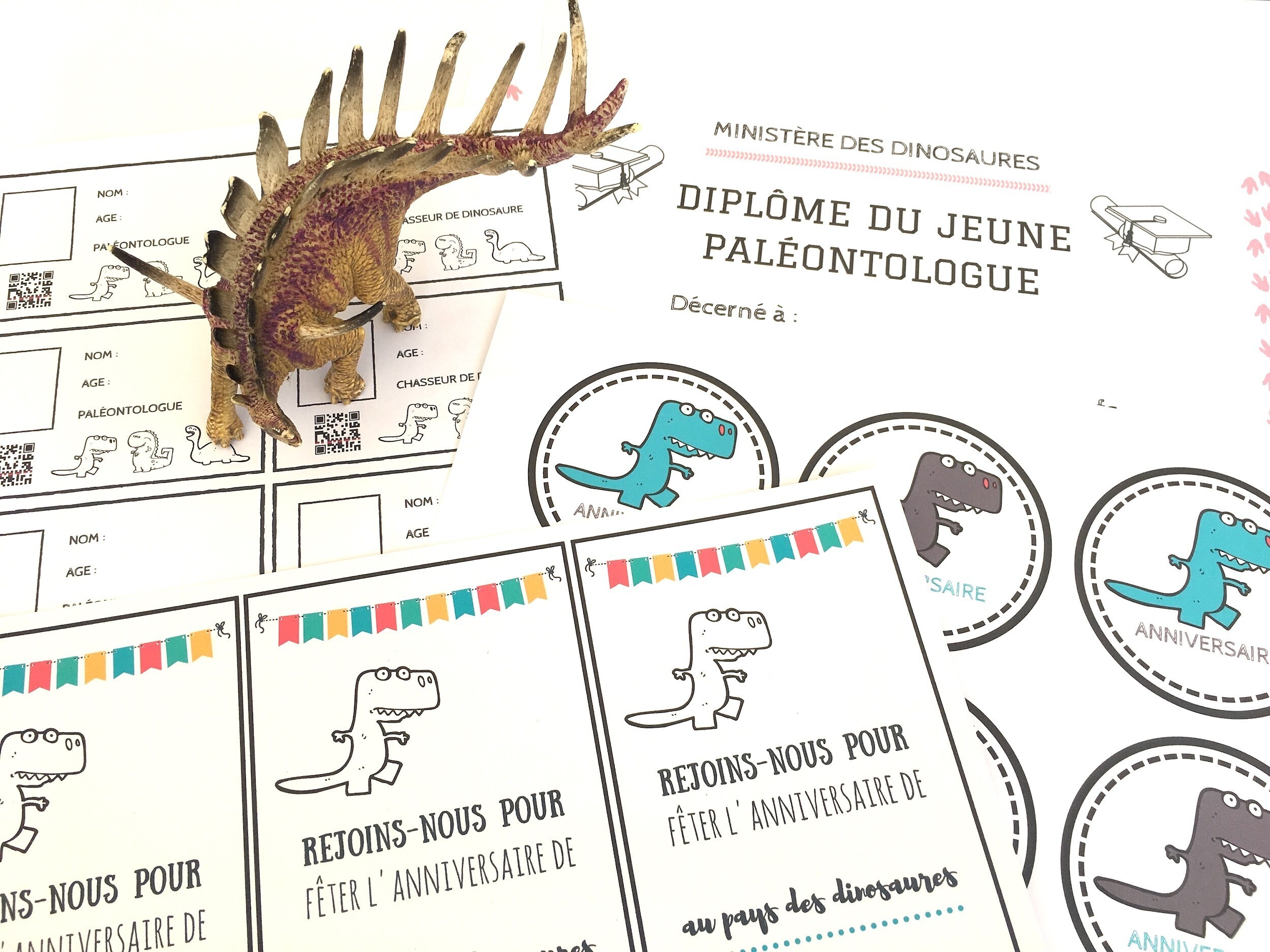 Invitations à imprimer pour anniversaire Dinosaures - chasseOtresor