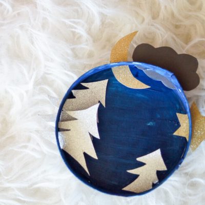 Une boite de camembert transformée en tableau pour Noël