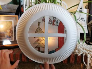 Activité créative : une fenêtre de Noël