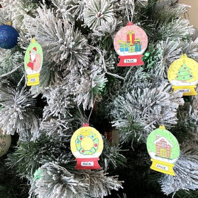 Décorations de Noël à colorier