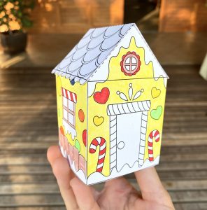 Ma petite maison de Noël à colorier