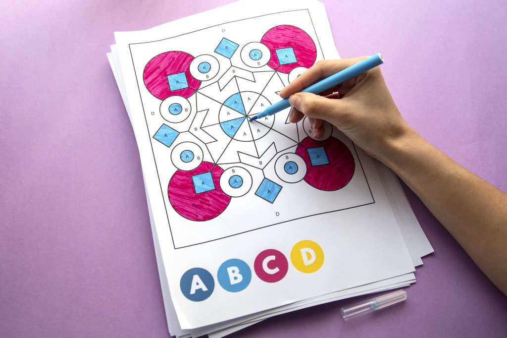 Colorier selon un code : mes coloriages magiques de l&rsquo;hiver