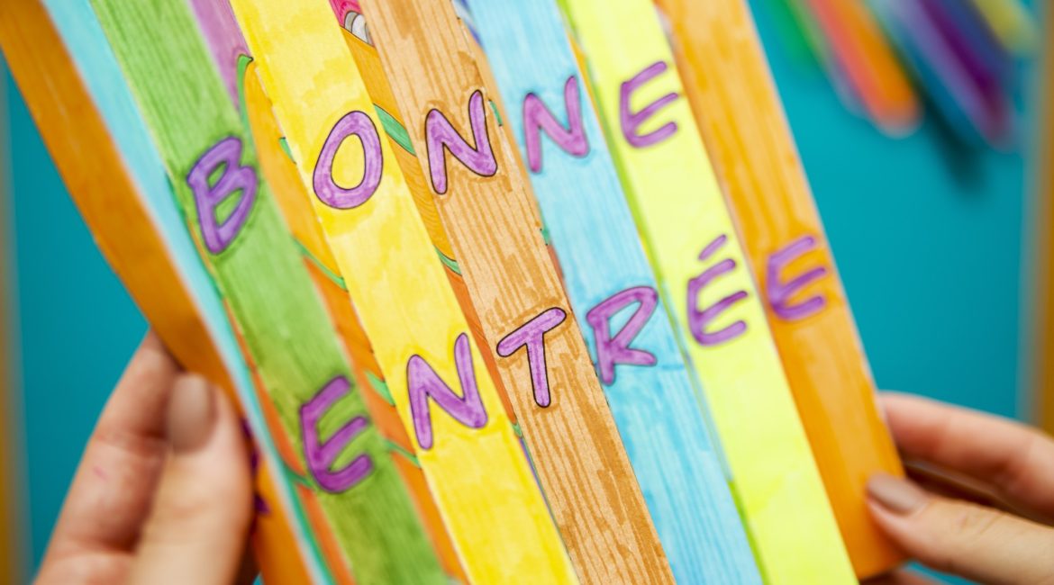 Étape 6 : regarde d'un côté