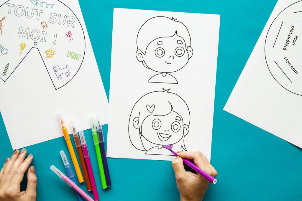 Étape 2 : coloriage fille ou garçon