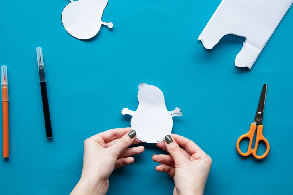 Mes frises en papier bonhommes de neige - étape 7