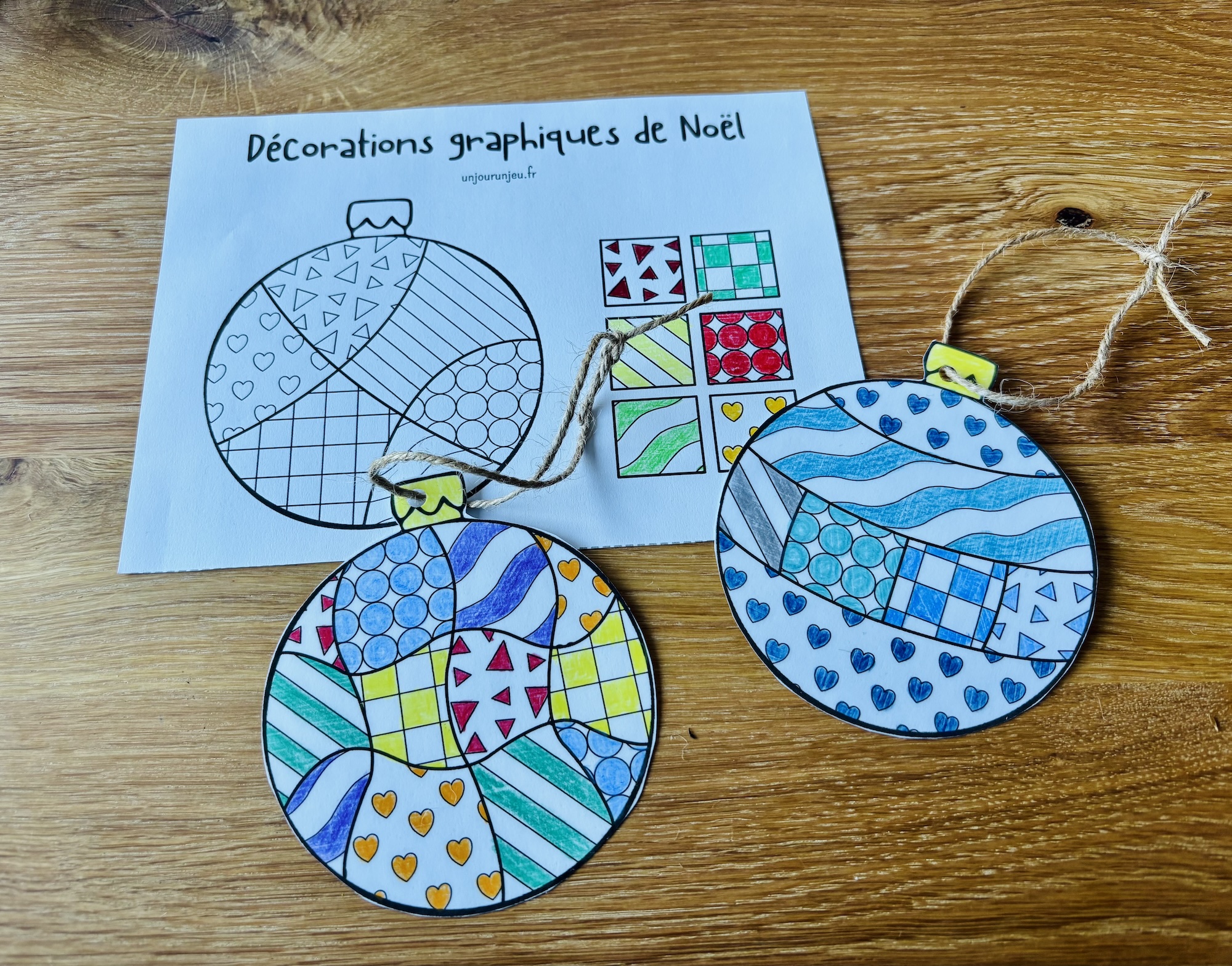 DecosGraphiques-6 Décorations graphiques pour le sapin